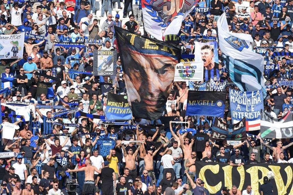 A processo per saluti e cori ispirati al nazismo a Vienna, assoluzione per quattro tifosi interisti