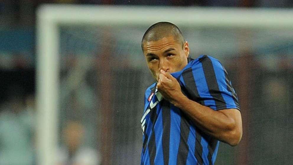 Cordoba compie 46 anni e l'Inter lo festeggia: "Esempio per grinta e carattere, 15 trofei in nerazzurro"
