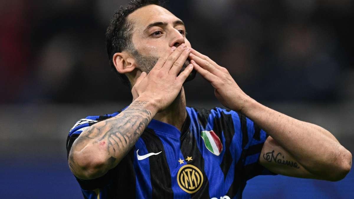 Calhanoglu compie 31 anni, l'Inter: "Mix di intelligenza, generosità e classe. Quarto compleanno nerazzurro"