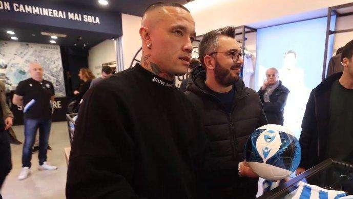 L’analisi di Nainggolan: “Nell’Italia uno tra El Shaarawy e Zaccagni deve giocare sempre”