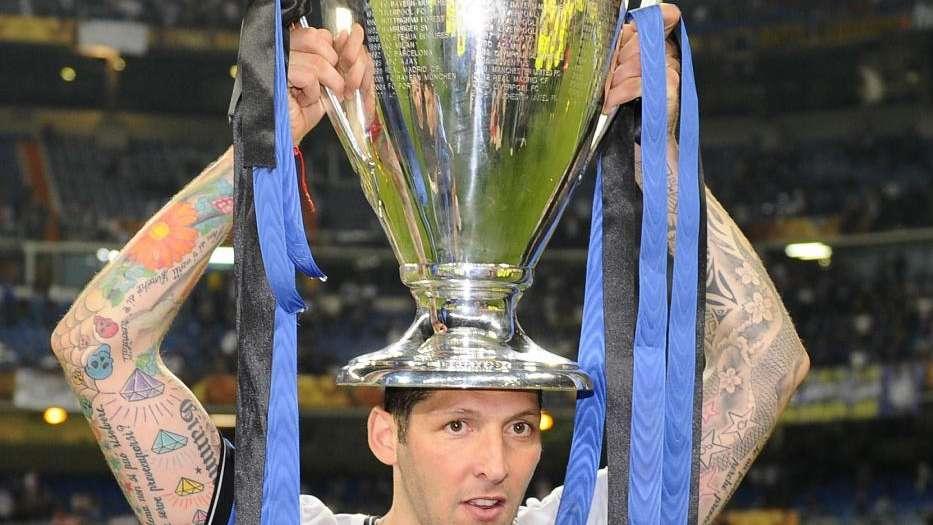 VIDEO - Ice Bucket Challenge, Materazzi nomina un avversario molto particolare... con la Champions