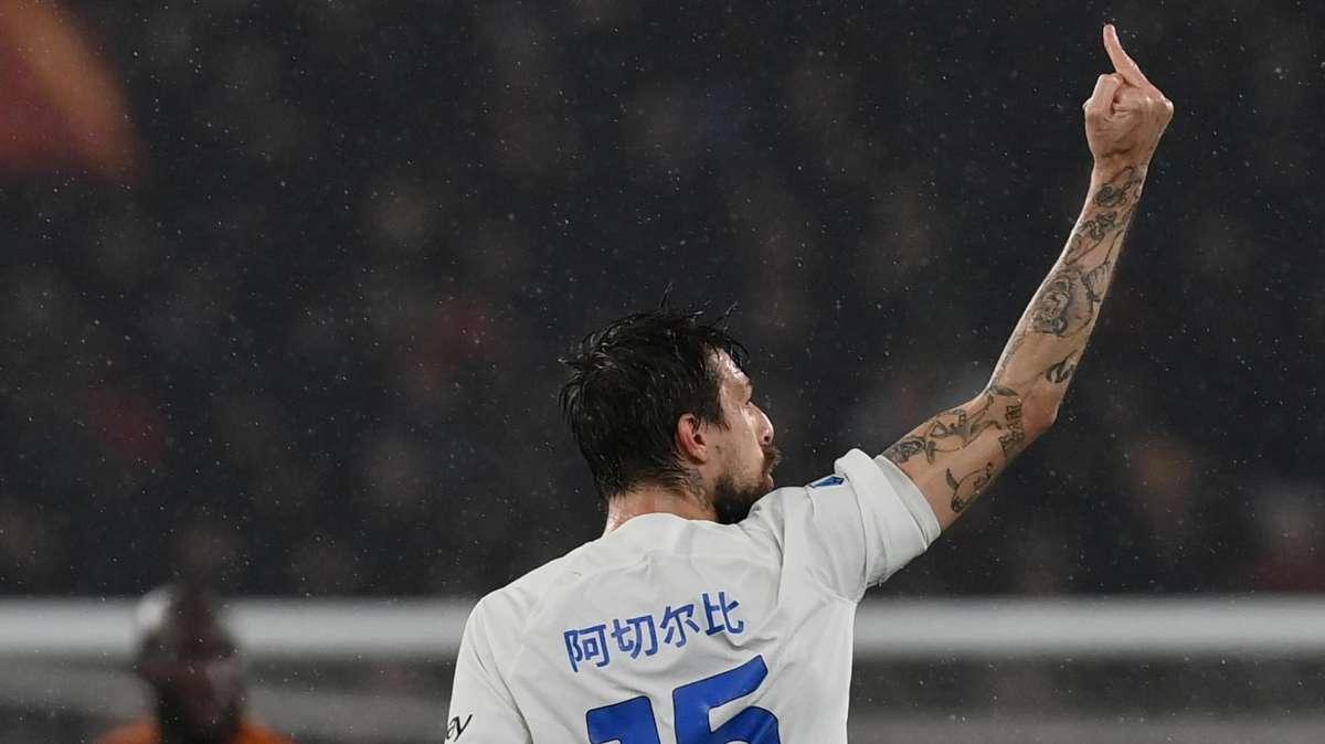 GdS - Acerbi e Bastoni ascoltati dalla Procura federale: cosa rischiano l'ex Lazio e Inzaghi