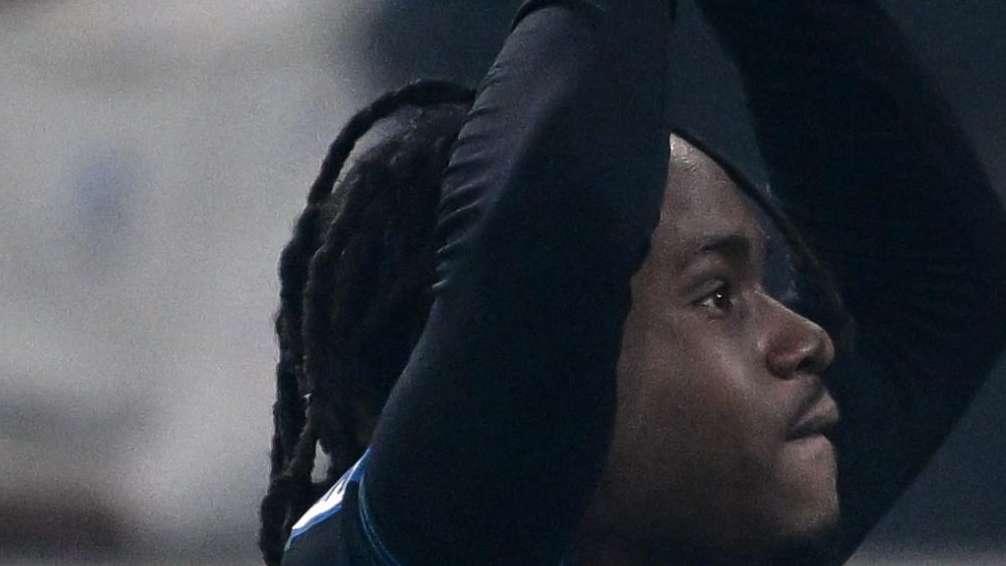Secondo allenamento disertato da Lookman. L'Atalanta può sospendere lo stipendio: il motivo