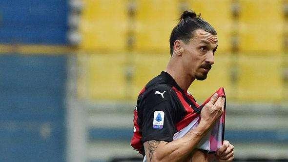 Giudice sportivo, un turno di squalifica a Ibra per 'critica irrispettosa'. Stop per Lozano: salta l'Inter