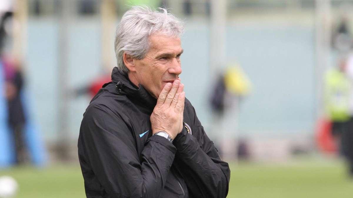 Rissa a bordo campo: Baresi vs. panchina Bologna