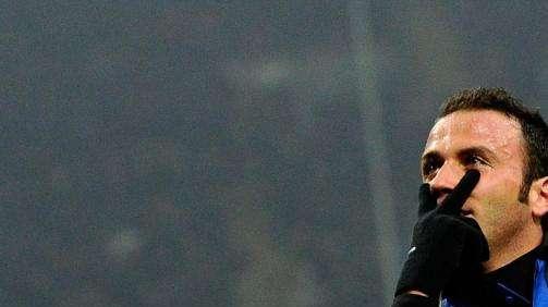 Mediaset - Pazzini fuori dai piani, è assalto Lazio