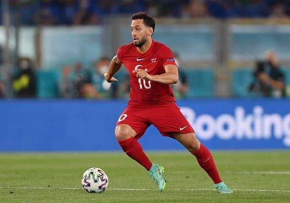 GdS - Inter, ecco Calhanoglu: oggi la firma sul triennale (senza bonus). Il turco ha già parlato con Inzaghi 
