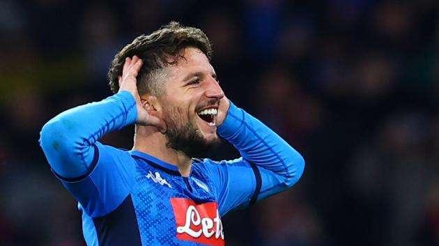 Napoli, esami per Mertens: forte trauma contusivo alla caviglia destra