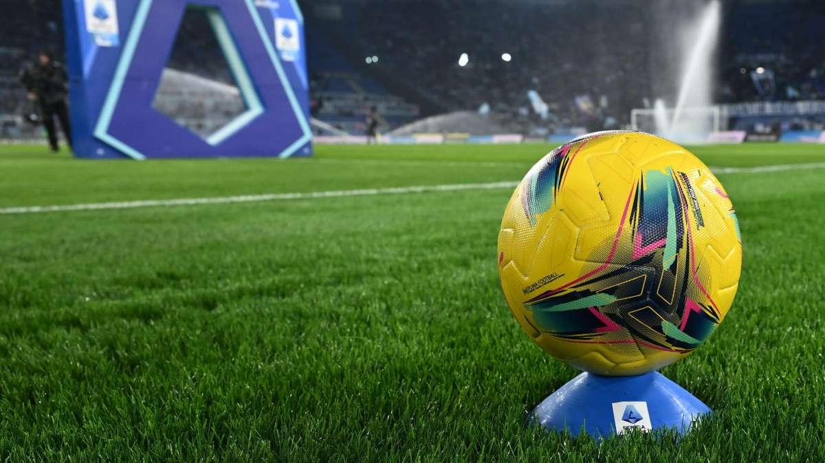 SM - Serie A, decisione presa per la 37esima giornata: tutti in campo di domenica, una sola eccezione. Attesa per l'ufficialità
