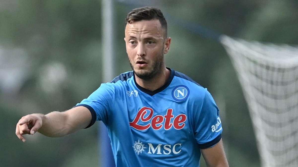 Qui Napoli - Seduta mattutina al KTC: personalizzato in campo per Rrahmani