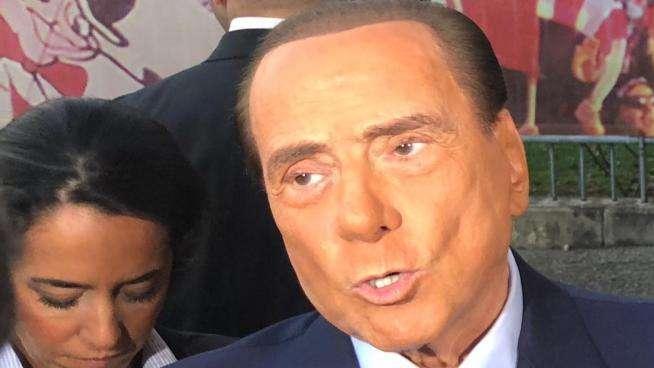 Berlusconi: "Avrei visto volentieri Conte al Milan, noi l'avevamo ritenuto una buona scelta"