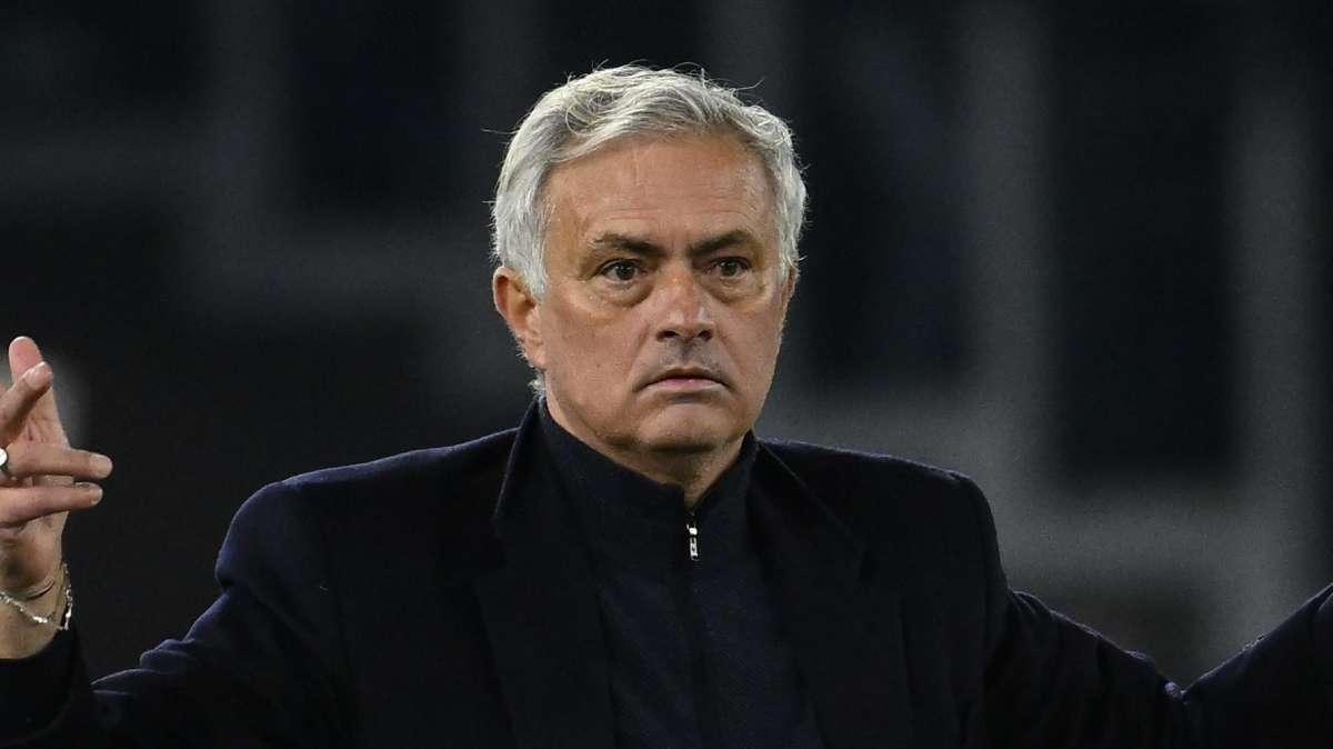 Delusione Roma contro la Fiorentina, ma Mou ritrova Burdisso: "I fratelli sono sempre fratelli"