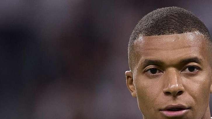 Continua la catena internazionale di infortuni: stop di tre settimane per Kylian Mbappé