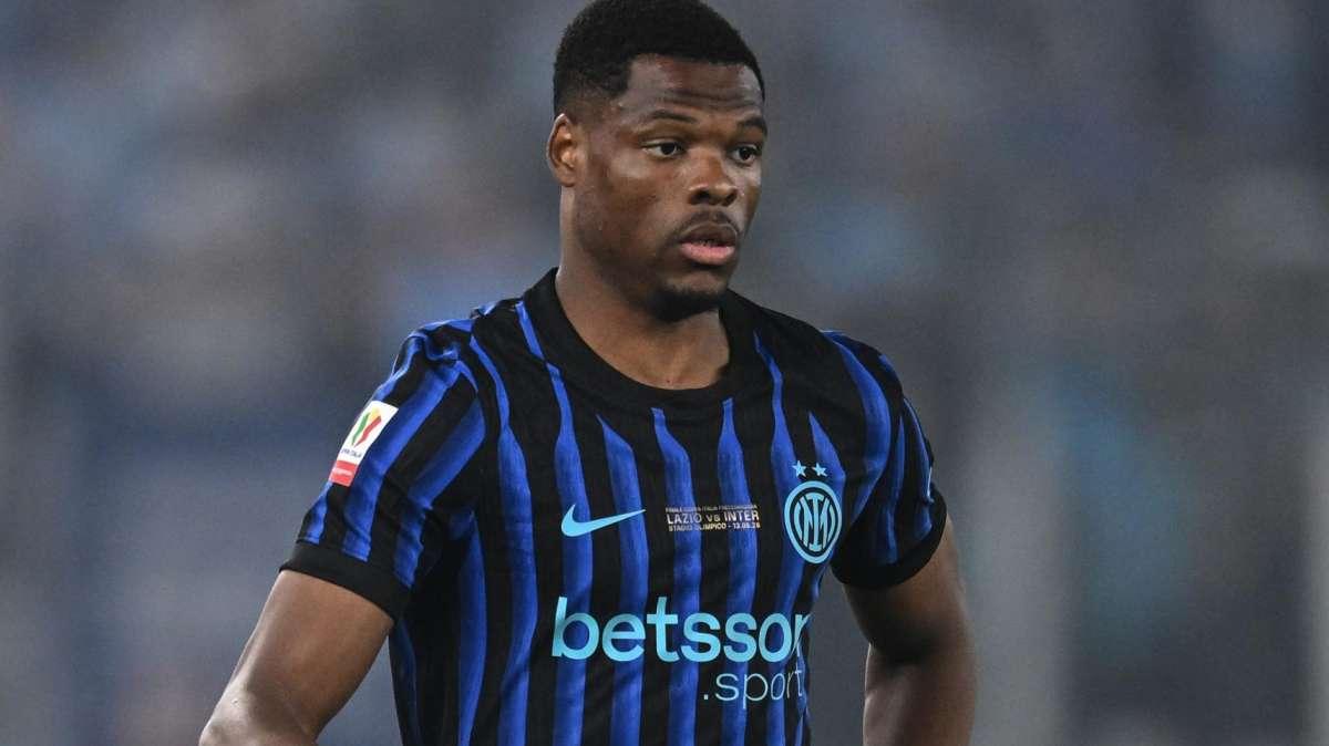 Romano: "Dumfries preferisce il Real al Liverpool. Clausola da 20 milioni"