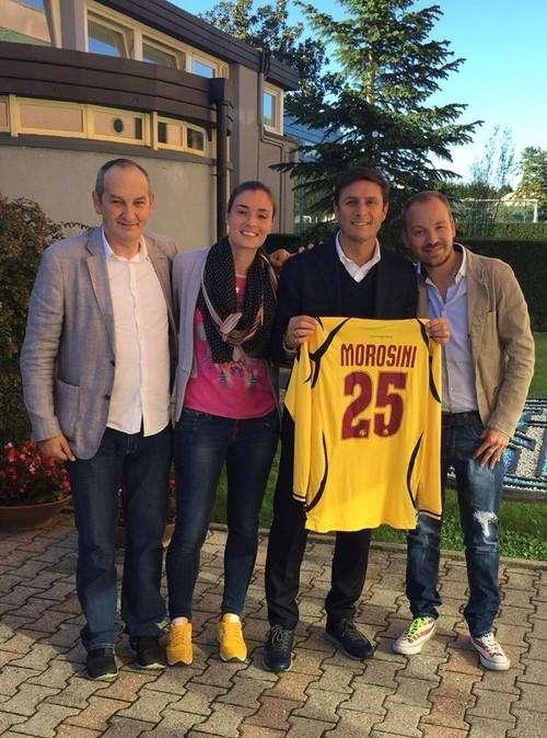 La famiglia di Morosini ad Appiano per donare la maglia di Piermario a Zanetti: "La custodirò con affetto"