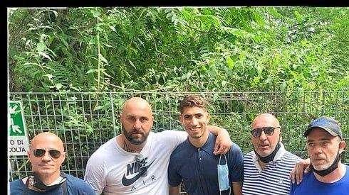 Hakimi arriva all'Inter, la Curva Nord lo accoglie: "Nell'auspicio di un radioso futuro da condividere insieme" 