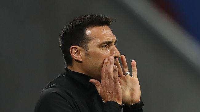 Argentina, Scaloni: "Fiducia in tutti i giocatori a disposizione, l'idea resta quella di aggredire coi nostri attaccanti"