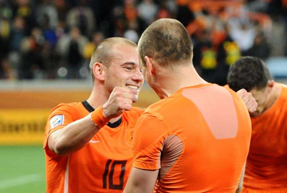 CdS - Sneijder cerca di convincere Robben a seguirlo