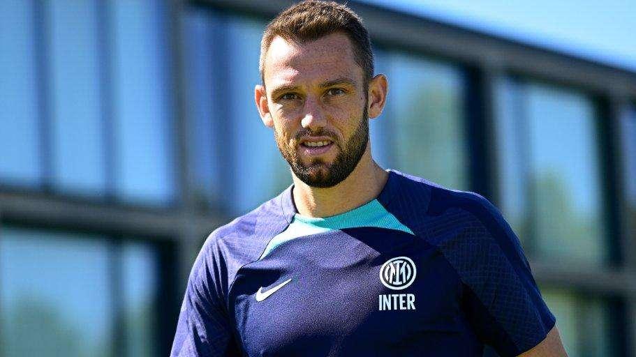 FcIN - De Vrij, Newcastle fermo ma c'è un altro club inglese interessato. L'olandese ha una preferenza