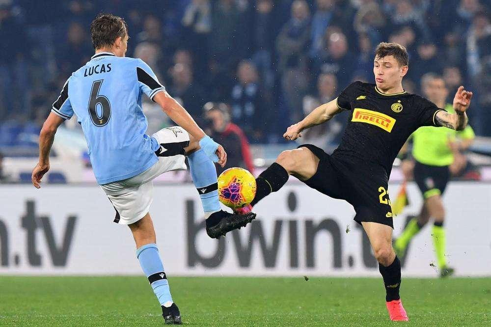 Lazio-Inter - Rocchi autoritario: pochi dubbi sul rigore, giusta l'ammonizione a De Vrij