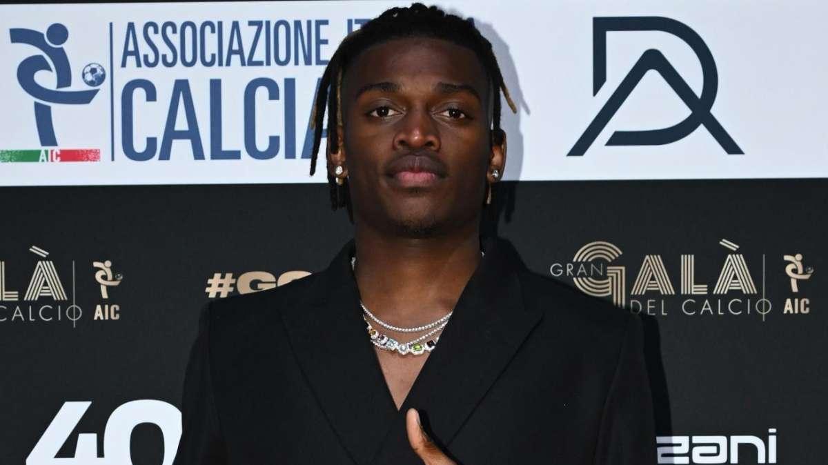 Milan, Leao: "Credo ancora allo Scudetto, la squadra sta bene e sono contento"