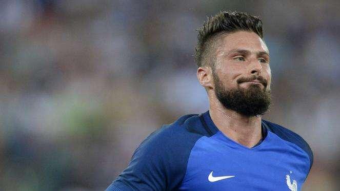 Bild - Borussia Dortmund in cerca di una punta: anche Giroud nella lista