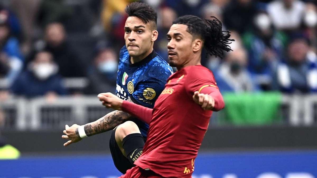 Il Tempo - La Roma presenta l'offerta per il rinnovo, Smalling rinvia la risposta: è tentato da Inter e Juventus