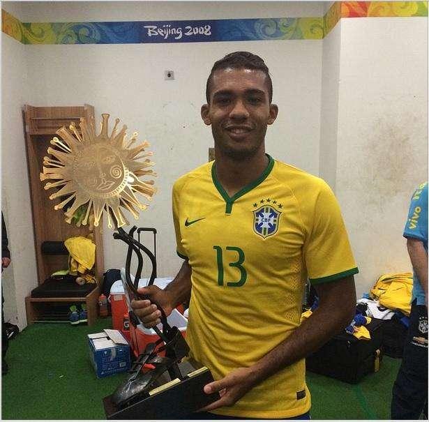 FOTO - JJ festeggia la vittoria sull'Argentina