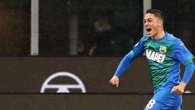 Raspadori, l'agente dribbla le voci di mercato: "Napoli? Chiedete al Sassuolo"