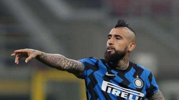 Vidal, si allungano i tempi di recupero. Pinilla: "Leggera infiammazione al ginocchio, tornerà tra due settimane" 