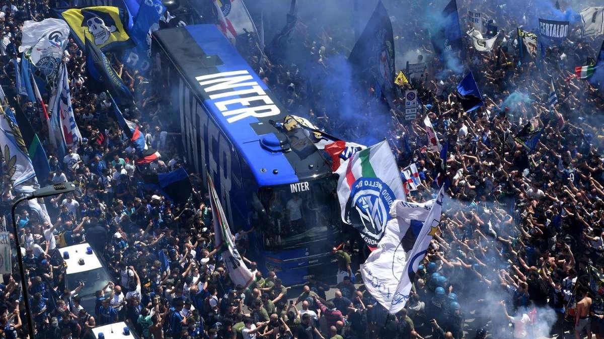 GdS - Pioggia su Milano, può slittare di 24 ore la sfilata scudetto col bus scoperto