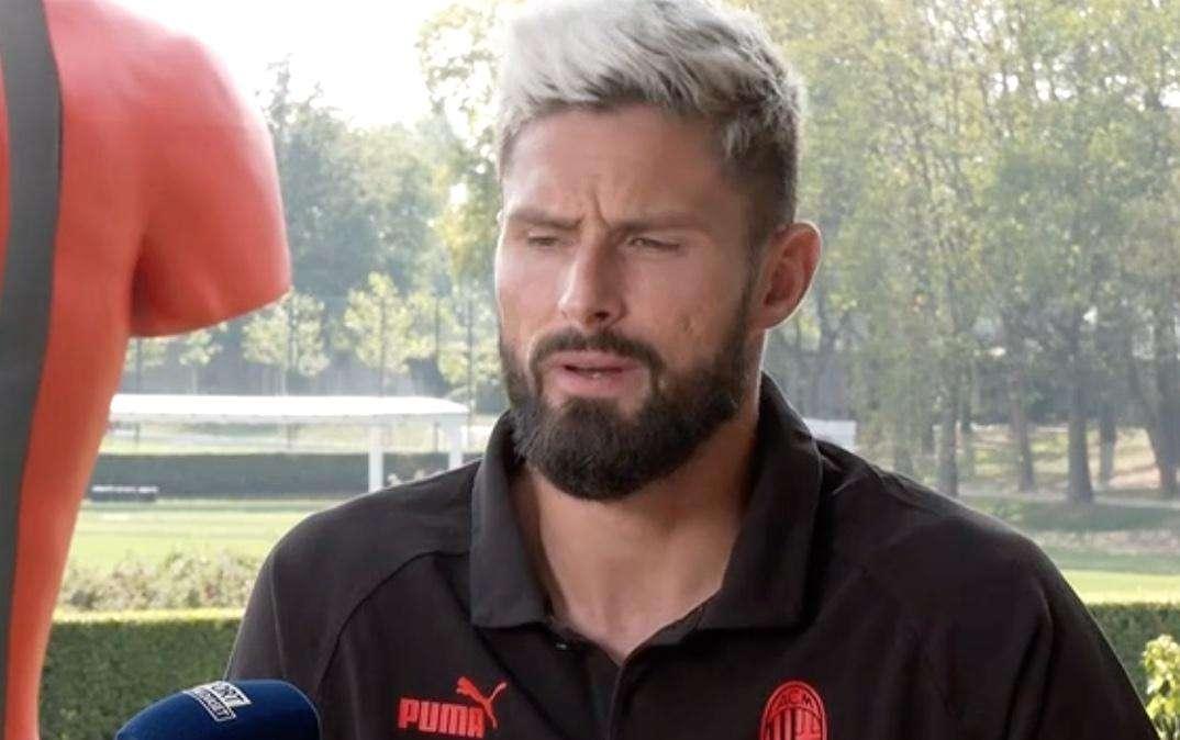 Milan, Giroud sfida l'Inter: "Grande rivalità, sono carico per questa partita speciale"