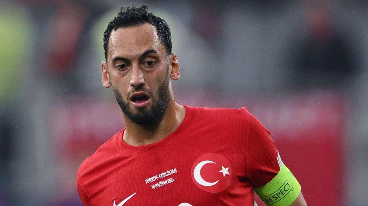 InterNazionali - La Turchia di Calhanoglu crolla contro la Spagna, bene la Polonia di Zielinski