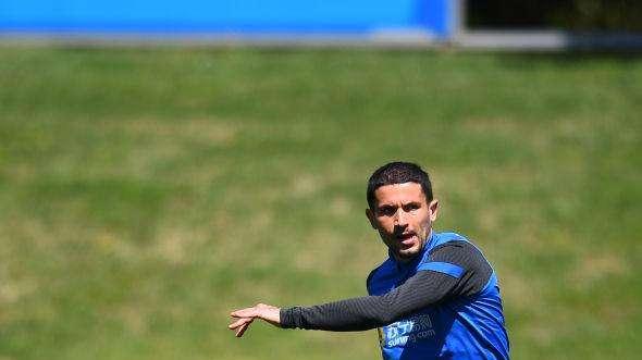 La Nazione - Fiorentina, occhi su Sensi: Pradè pronto a parlare con l'Inter. Costa 12-15 mln di euro