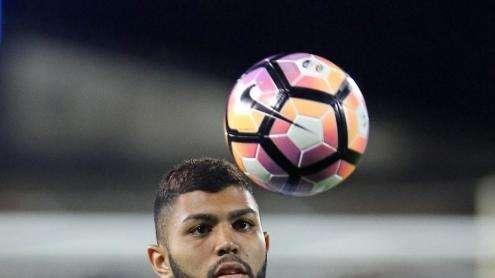 Roberto Carlos: "De Boer tecnico che ha tanta qualità. Gabigol deve stare tranquillo e fare quello che sa fare"