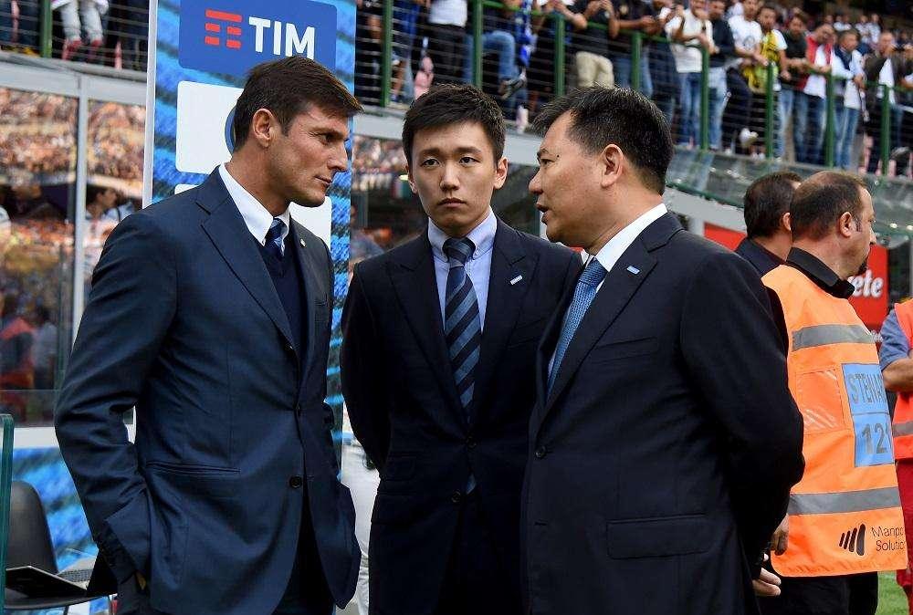 CdS - Un centrale, un laterale sinistro e un attaccante esterno: tre i colpi sicuri. Poi con le cessioni...