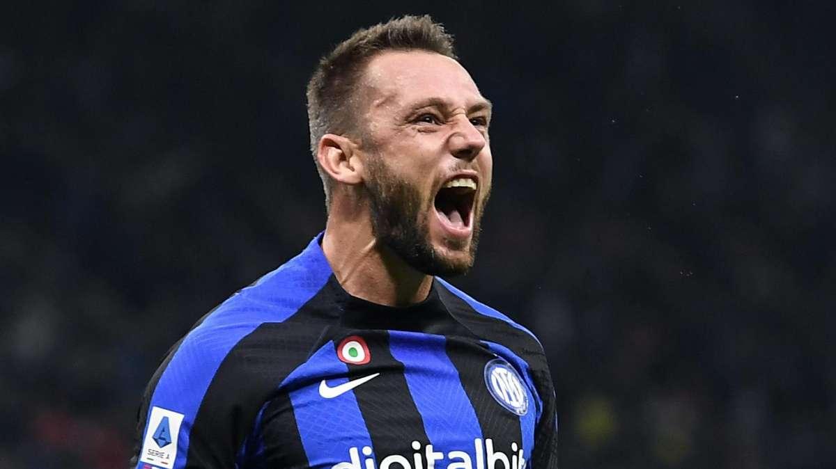 Corsera - Rinnovo De Vrij, l'Inter ha messo sul tavolo un biennale più opzione