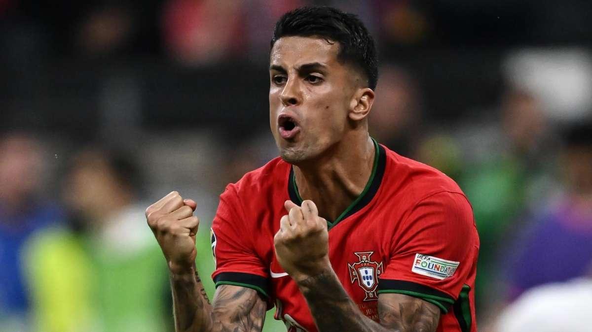 A Bola - Al-Hilal, Cancelo a un passo: l'ex Inter guadagnerà 70 mln di euro in tre anni