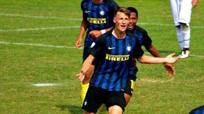 Primavera, l'Inter batte il Crotone 1-0: Giannotti dà una 'mano', Pinamonti gol