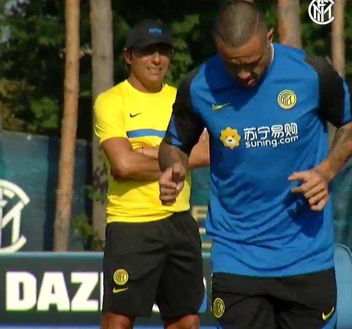 Martorelli: "L'Inter prende Vidal a zero per sostituire Nainggolan. Perisic? Conte non lo vuole"
