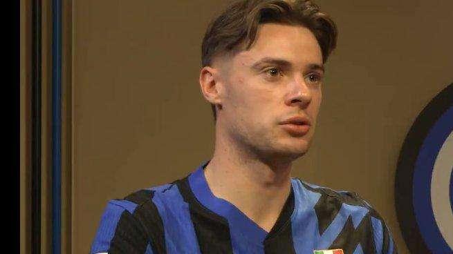 Zalewski pronto a tornare a disposizione dell'Inter. Intanto festeggia il rientro in gruppo: "Back to work"