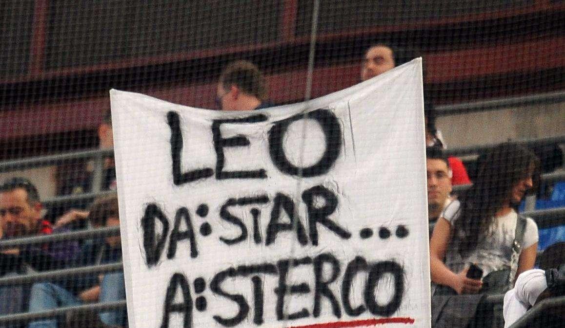 Vergogna rossonera, striscione su Prisco e Facchetti