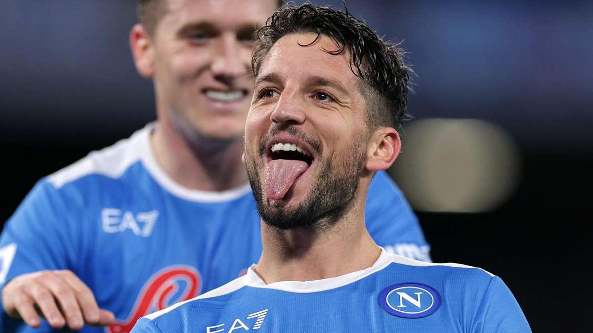SM - Inter su Mertens, ma prima via Sanchez. Ecco perché il belga è il profilo giusto per Suning
