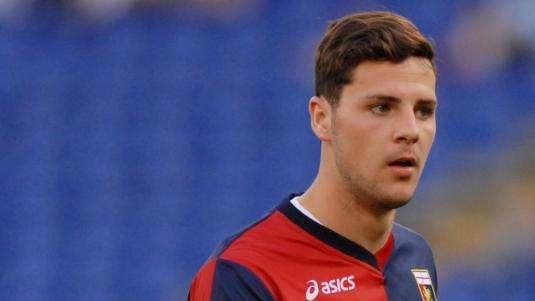 Destro spaccato a metà: le mosse di Inter e Juve