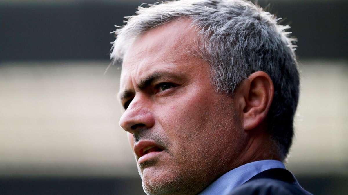 Mourinho sui magnati: "Il calcio ha bisogno di squali"