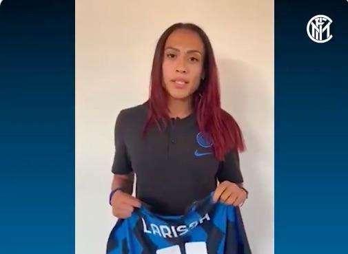 Larissa, la ragazzina che ama il calcio ed è vittima di bullismo. Inter Women: "Continua a seguire i tuoi sogni"