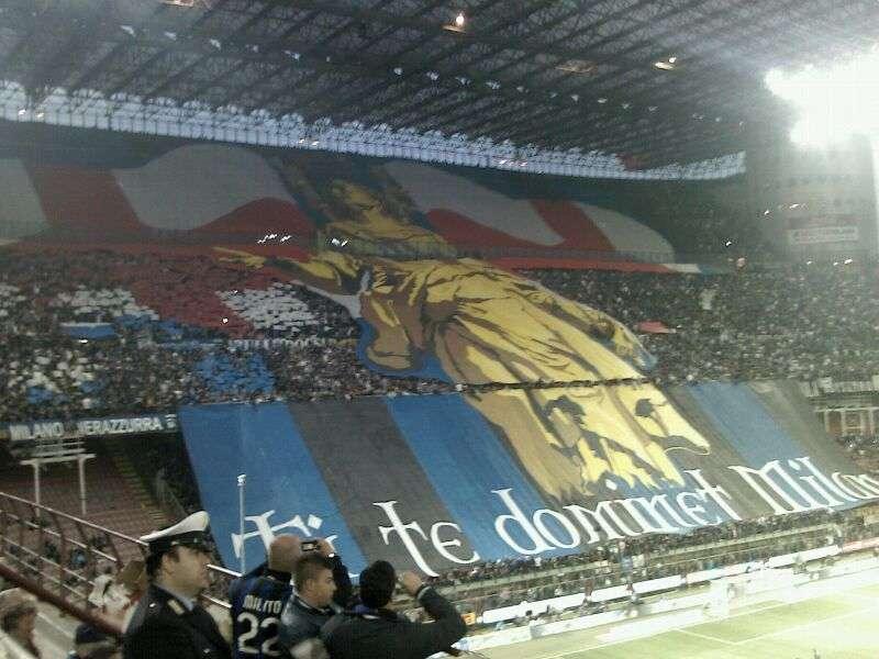 FOTO - "Ti te dominet Milan", ecco la coreografia!