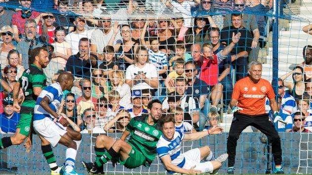 Mourinho scende in campo: portiere per un giorno in una partita di beneficenza