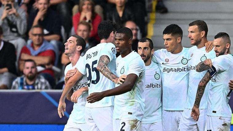 Tutto va come doveva andare: l'Inter domina e regola a domicilio un fragile Viktoria Plzen, è 2-0 alla Doosan Arena