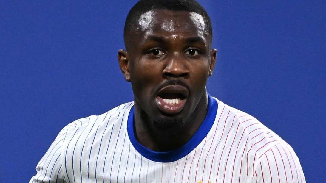 Sky - Thuram, fastidio minimo alla caviglia: ieri riposo precauzionale, può tornare in campo nella sfida col Belgio